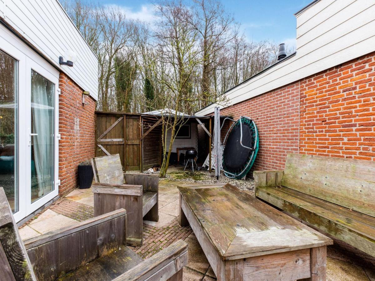 Endearing Holiday Home In Noordwijkerhout With Garden Bbq ภายนอก รูปภาพ